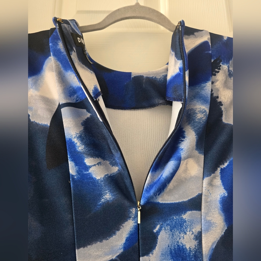 DKNY Blue White Abstract Print Dress Size 2 Fit & Flare Summer Wedding Guest - Picture 10 of 11